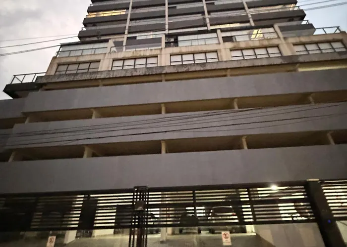 APÊ GLAM PRIME- 2 quartos - Ar condicionado- 600m PRAIA Guarujá